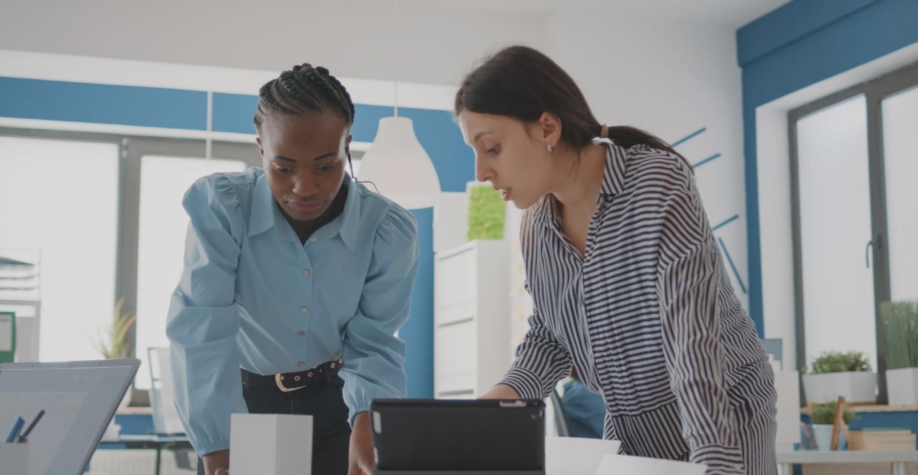 Reunión de trabajo enfocada en transparencia y claridad financiera